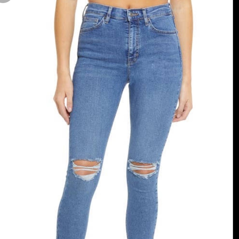 Topshop ripped Jamie jeans💙
